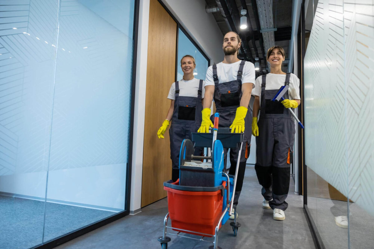 rs-dienstleistungsservice-bei-der-arbeit (4) (1)